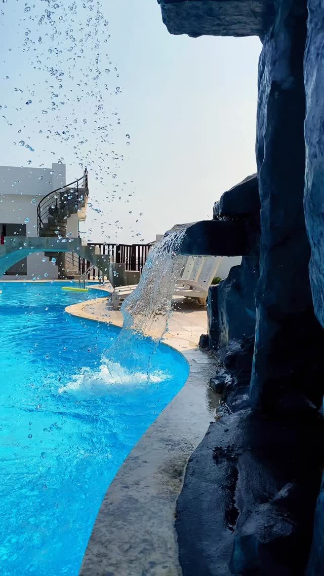 Instagram post from zibabeachresorts. This post is in position 2.